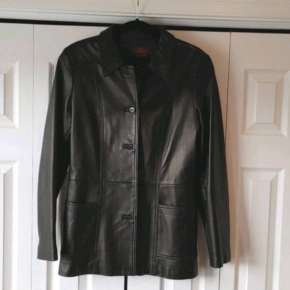 Danier Jackets & Blazers - Danier Italian leather jacket women's Sz. Small